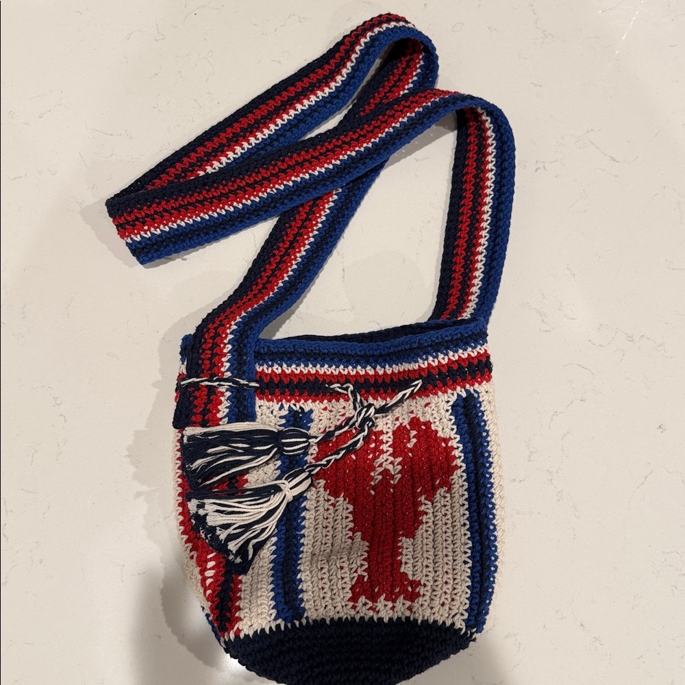 Vineyard Vines Red and Blue Crochet Crossbody Bag